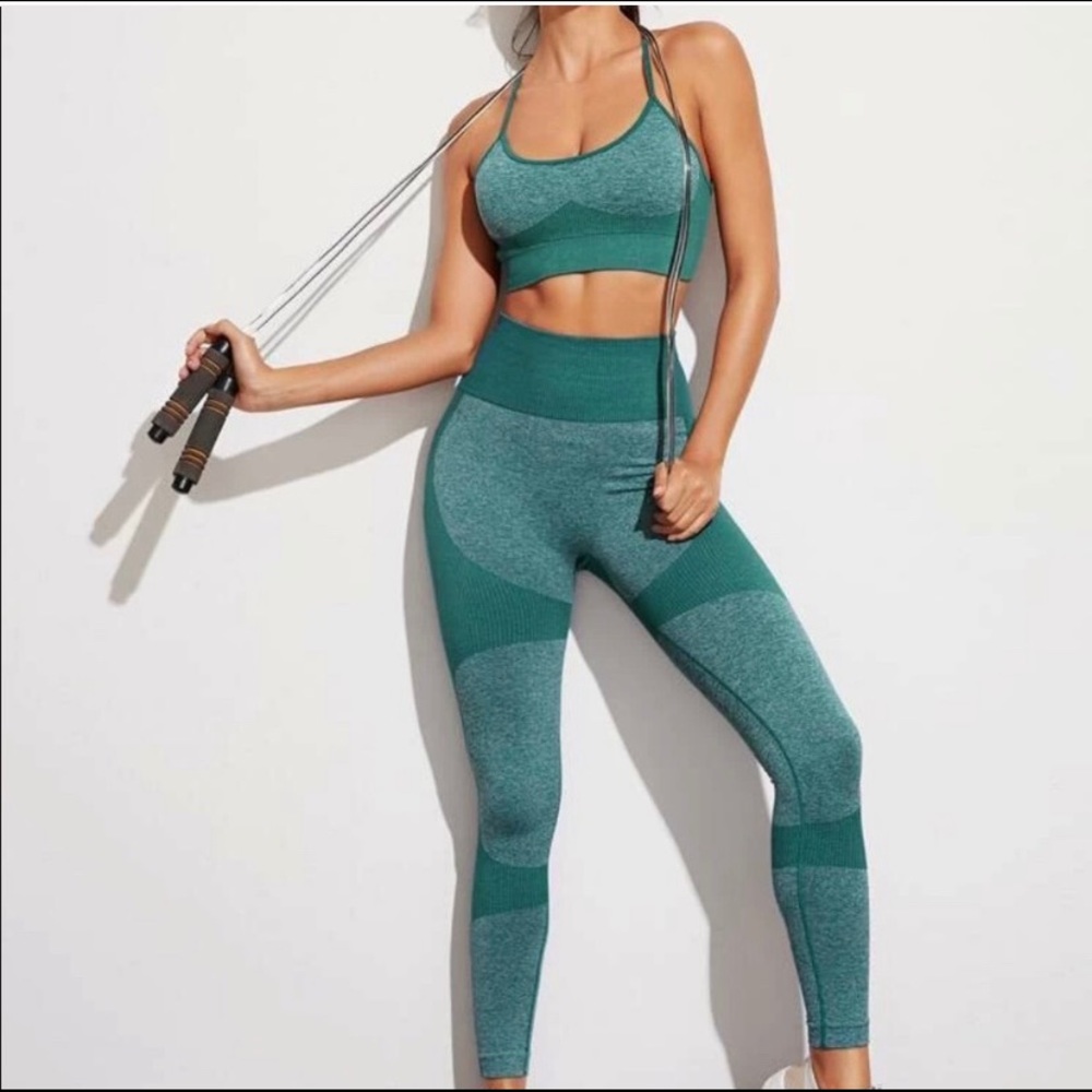High waist Leggings and top gym set.
